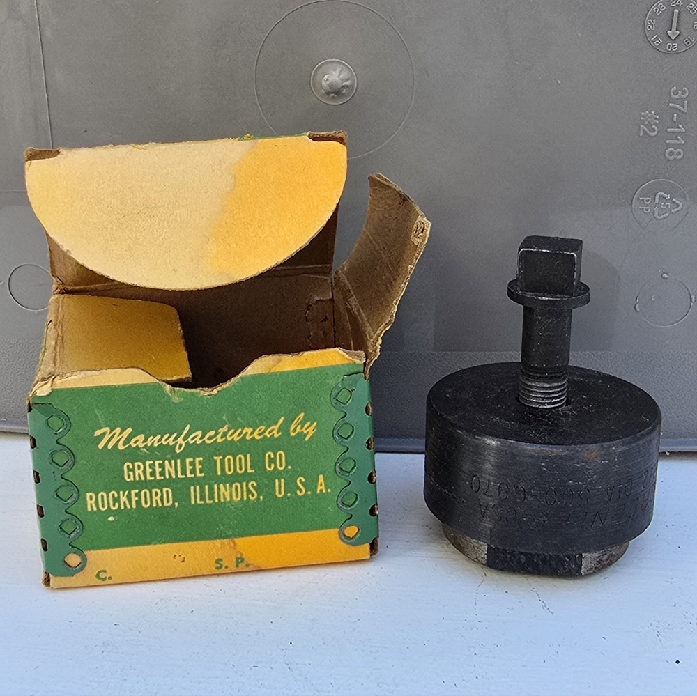 Greenlee Radio Chassis Punch Box No. 730 Size 1 1/2"